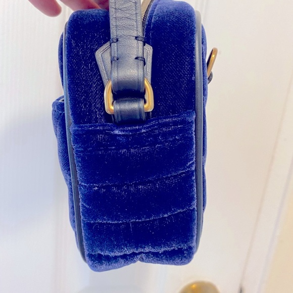 J CREW Velvet Crossbody Signet purse She’s gorgeous inside & out. Very s… - Picture 6 of 12